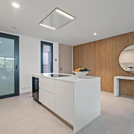 Oasis 马尔韦利亚