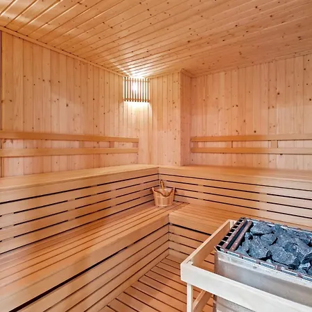 Oasis 马尔韦利亚