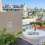 Oasis Apartment